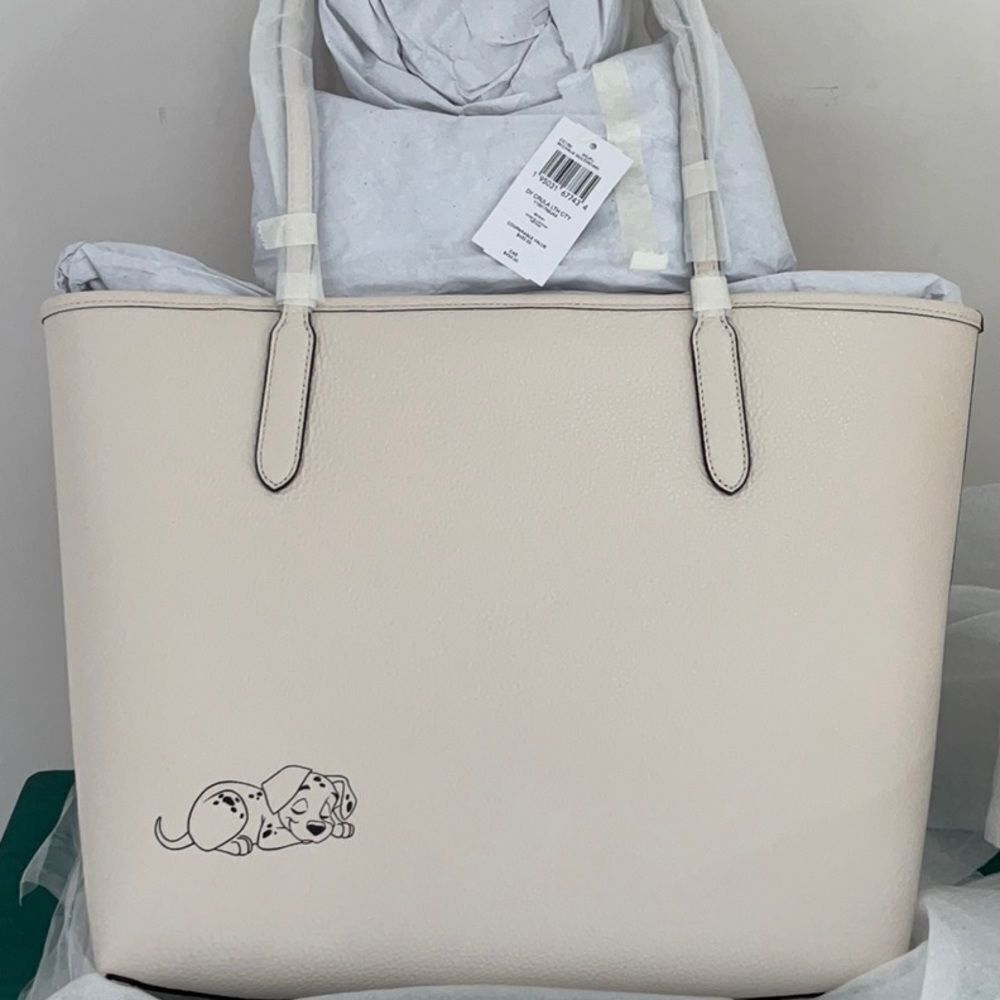 NEW DISNEY X COACH CITY TOTE BAG 101 DALMATIONS CRUELLA MOTIF - Picture 10 of 12